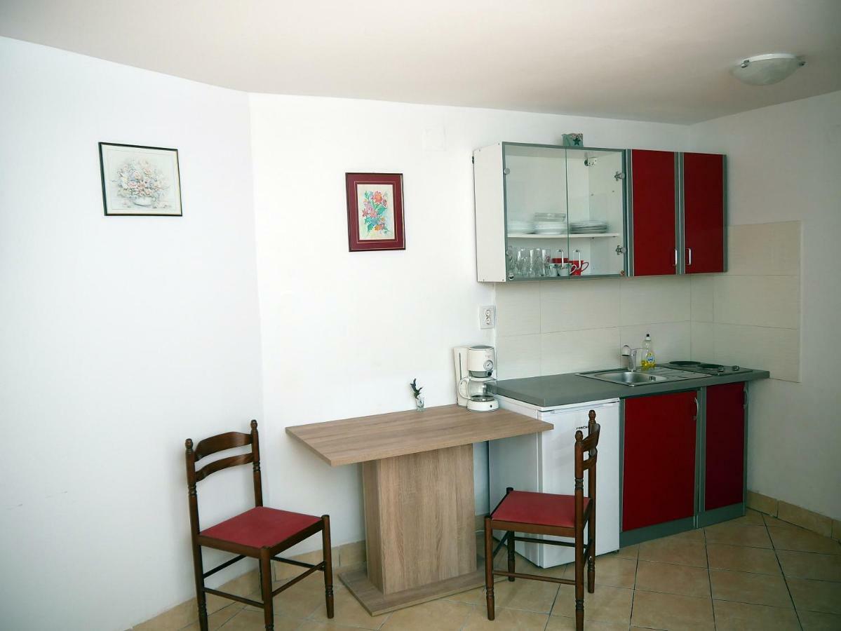 Apartment Gaga&Nia Krk Town Bagian luar foto